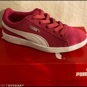 Puma  kids girls Teness shoes size 12C